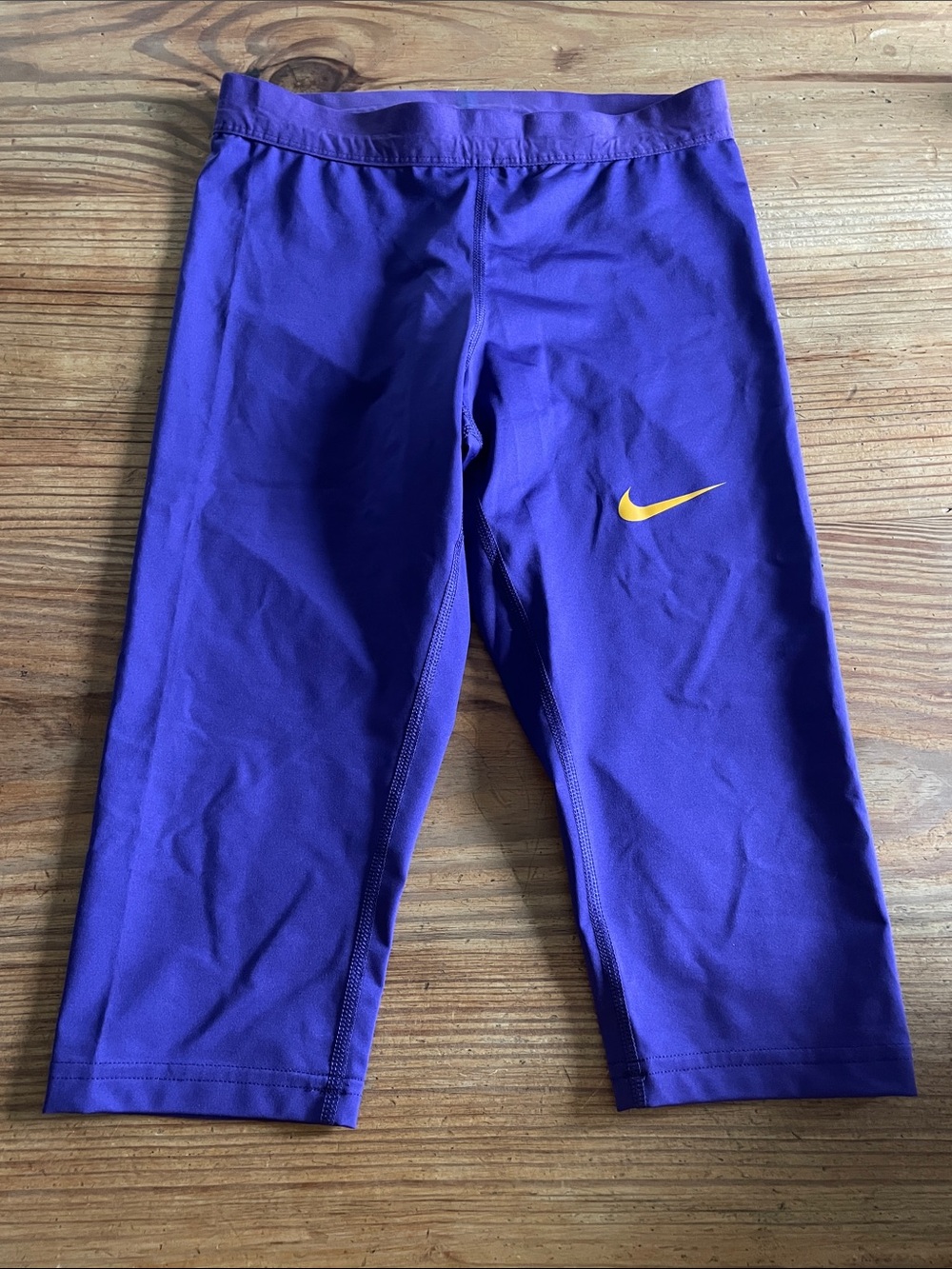 Nike Dri-Fit Purple CapriLength Leggings Womens Size S